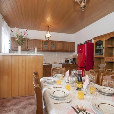 Apartment Ksenija - Three Bedroom With Three Balconies And Sea View St Supetar