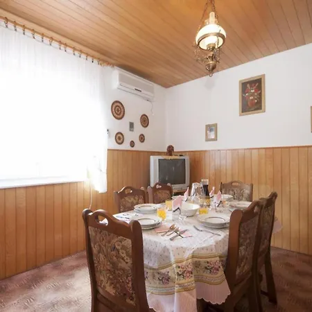 Ksenija - Three Bedroom With Three Balconies And Sea View St Supetar