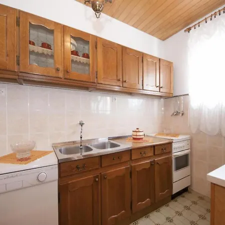 Ksenija - Three Bedroom With Three Balconies And Sea View St